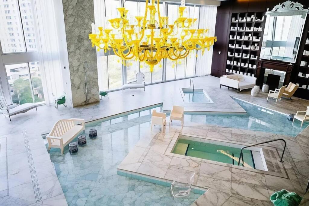 W Hotel Luxury High Rise Miami Dış mekan fotoğraf