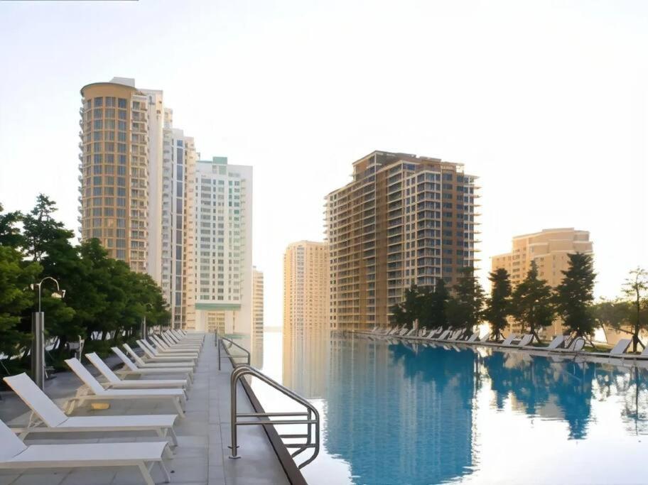 W Hotel Luxury High Rise Miami Dış mekan fotoğraf